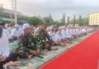 Suasana Khidmat Sholat Idul Adha, Kodim Surabaya dan Warga Bersatu dalam Kebersamaan di Lapangan Makorem