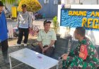Babinsa Koramil Rungkut Tingkatkan Kewaspadaan Warga Lewat Patroli dan Komsos di Gunung Anyar