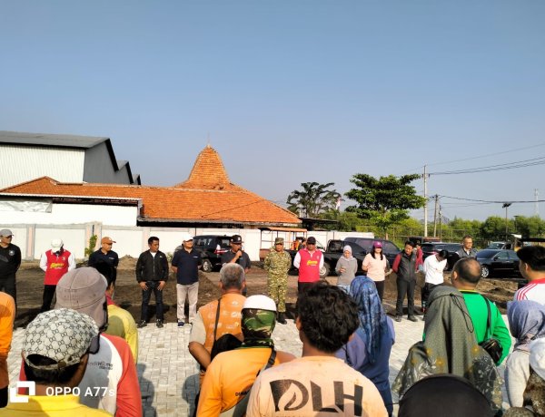 Danramil Benowo Bersama Babinsa dan Ratusan Personel Gelar Kerja Bakti di Rumah Potong Hewan Tambak Osowilangun